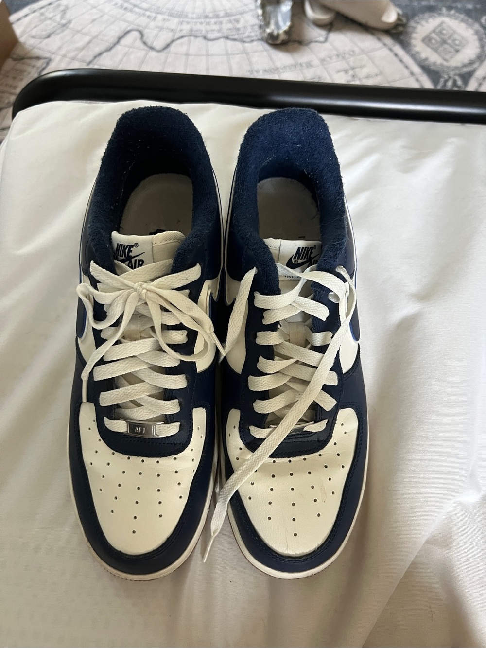 Men’s Nike Airforce 1 - Picture 2 of 6